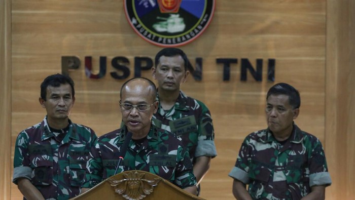 TNI Bentuk Tim Khusus Buru Penyebar Hoax Panglima Dukung Anies Presiden