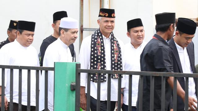 Bertemu Ulama Banten, Ganjar Pranowo: Mereka Mendoakan Saya di Pilpres