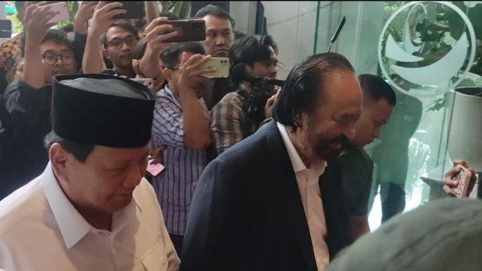 Prabowo Sudah Sampai di NasDem Tower, Langsung Gandengan dengan Surya Paloh