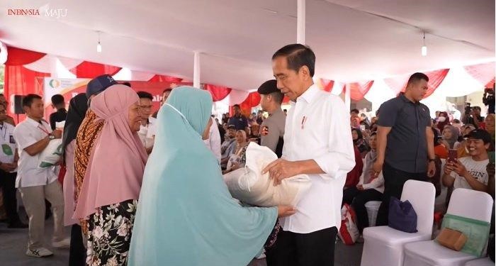 Sidang Sengketa Pilpres, Ahli Ungkap Suara Prabowo-Gibran Naik di Tempat Jokowi bagi Bansos